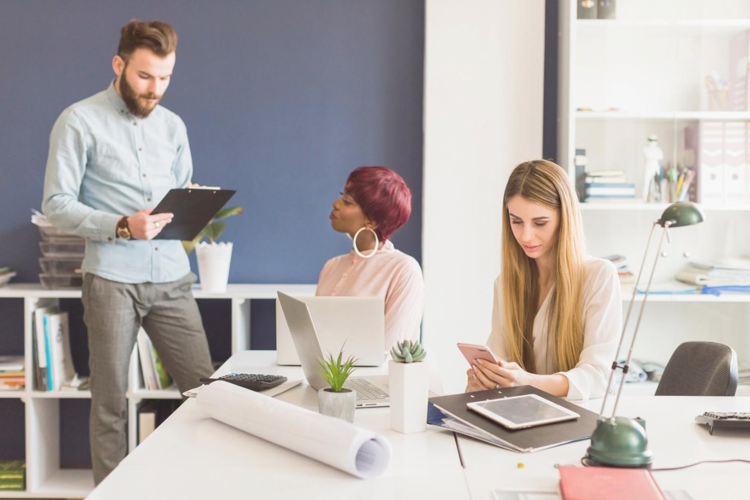 Unternehmensteam bei Finanzschulung